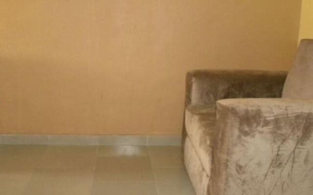 Grandy Suites Hotel