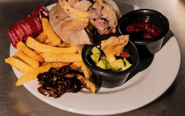 Hampton Inn by Hilton Celaya