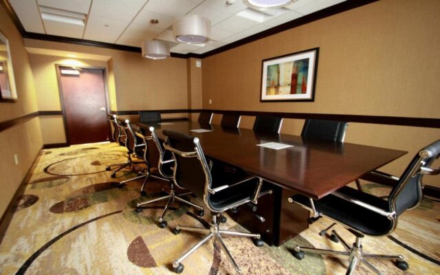 Holiday Inn Express Philadelphia - Penns Landing by IHG