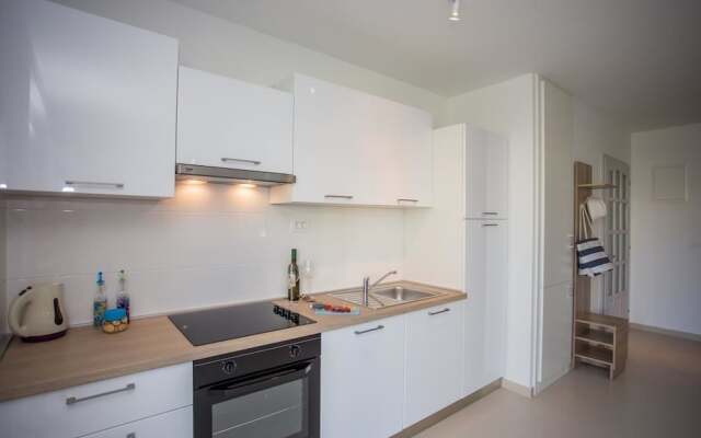 Enelani Apartments