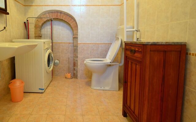 Modern Holiday Home in Rosignano Marittimo Near Forest