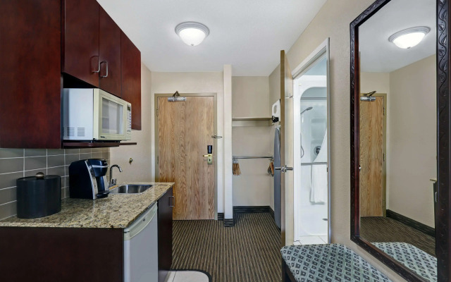 SureStay Plus Hotel by Best Western Drumheller