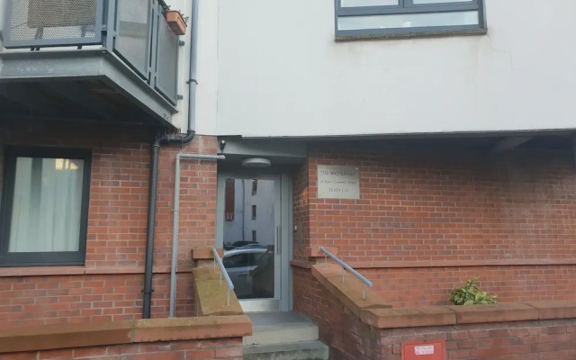 Quiet Modern 2 bed 2 bath with elevator