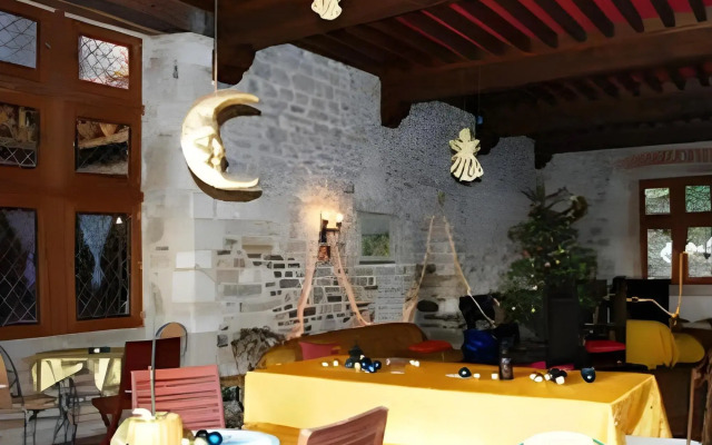 Maison Bakea