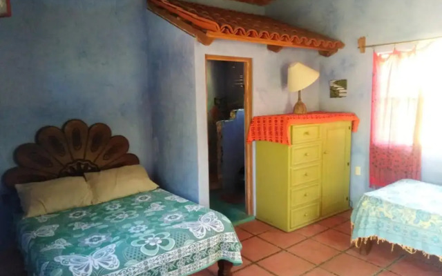 Bohemian Rustic 2-floor Suite, Walk to Plaza/beach