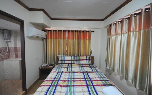 Phoonsab Hostel