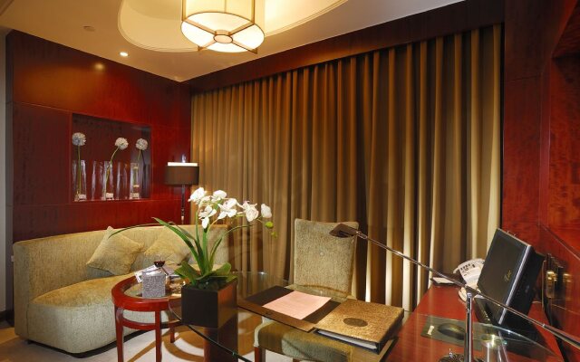 Yizui Crown Hotel