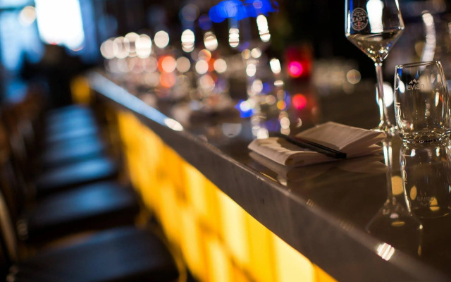 Renaissance Montreal Downtown Hotel