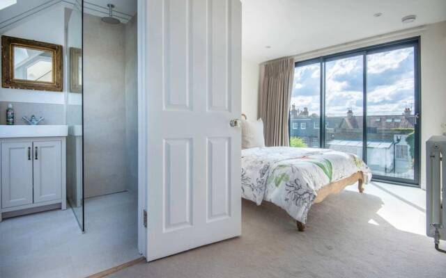 3-bedroom Home in Richmond - Ideal Family Living