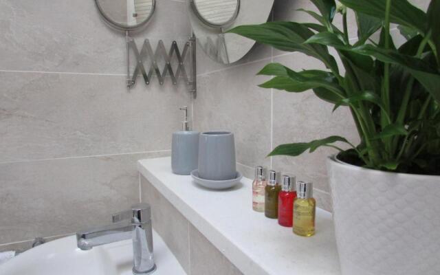 Rivergem - Riverside Coach House