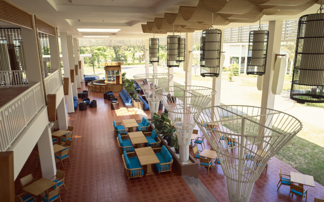 Sandy Beach Non Nuoc Resort