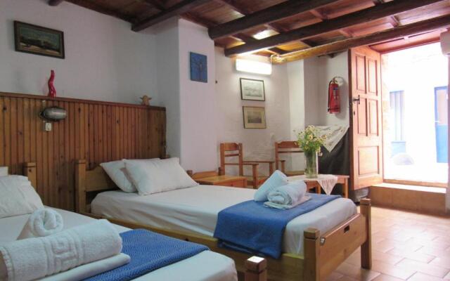 Guesthouse Chryssoula Room No1