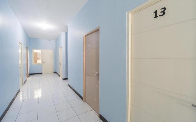 OYO 2110 Rotterdam Guest House Syariah