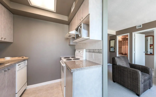 Carmana Hotel & Suites