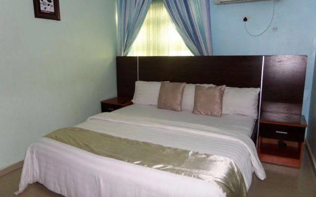 Mucken Hotel