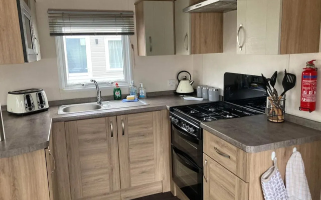Luxury Pet Friendly Hot Tub Breaks at Tattershall