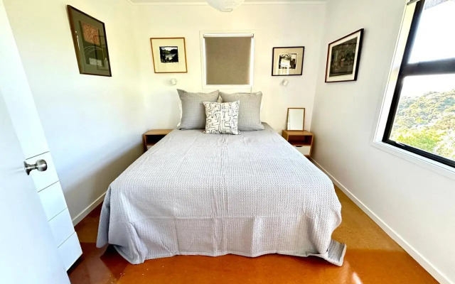 Bush Beach Delight - Onetangi Holiday Home