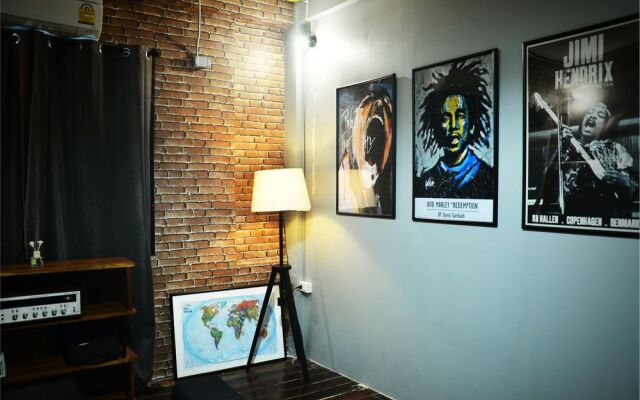 Goodfellas Thong Lo Hostel