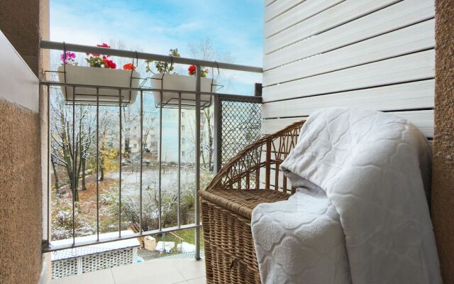 Sky Blue Apartment Waszyngton by Renters