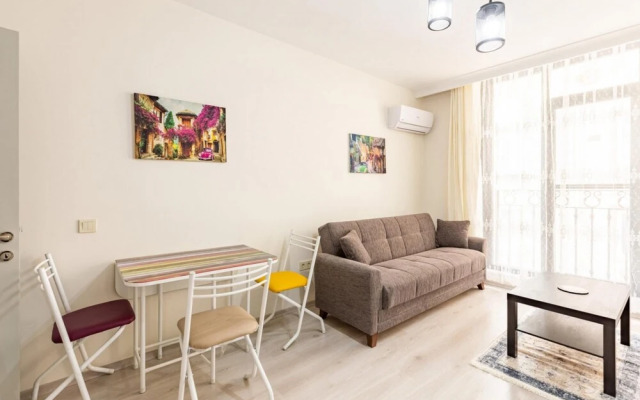 Central Apartment Near Cevahir Mall in Sisli