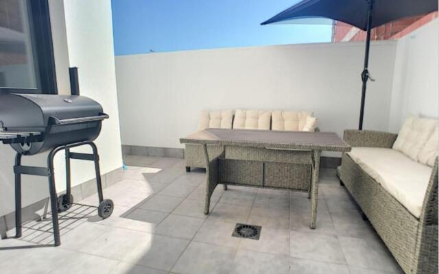 New Modern Immaculate 2 Bed 6 guestApartment Bobby