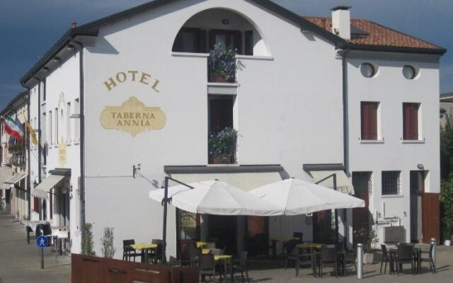 Hotel Annia