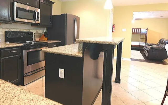 4Bdrm 2Bath 9Beds - 25mins to Downtown