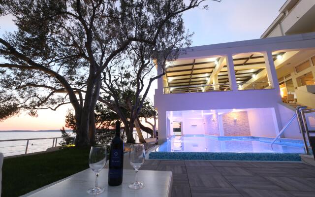 Hotel and Apartments Vila 4m