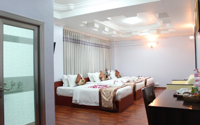 Landmark Hotel