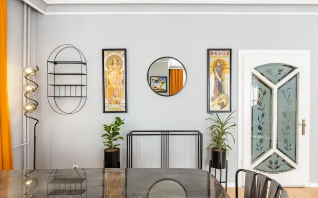 Spacious Apartment on Bagdat Street Kadikoy