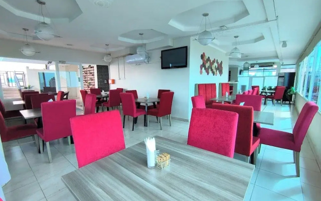 Hotel Bahia Suites