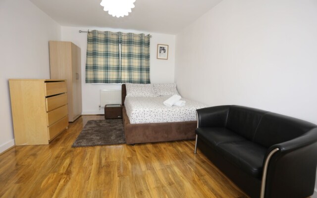 2 Beds Riverview Tideslea Apartment