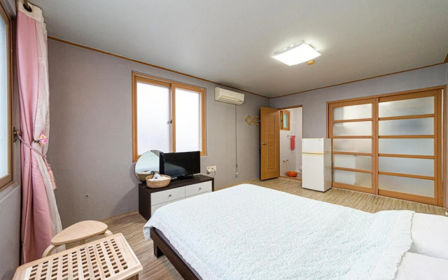 Samcheok Sol Beach Pension