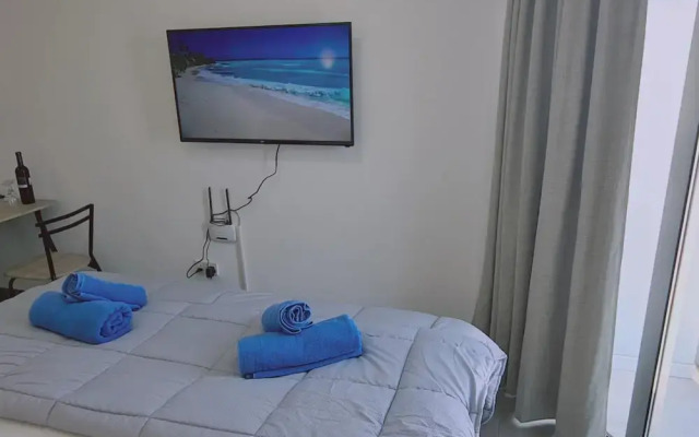 100 AN - Napa Living 16