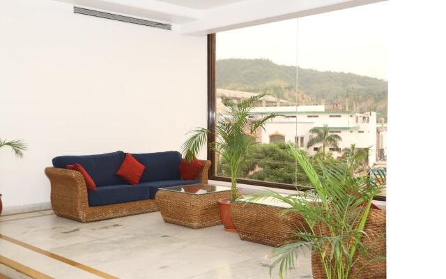 OYO Premium Baddi Nalagarh Highway