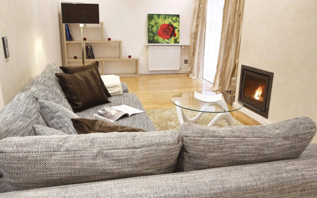 The Queen Luxury Apartments - Villa Cortina