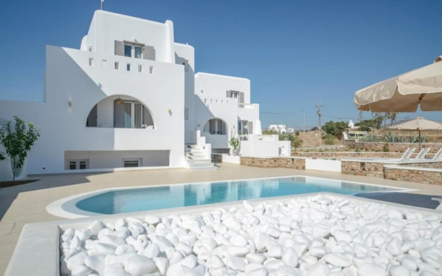 Plaka Collection