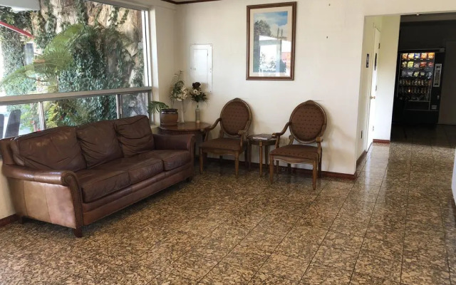 Garden Inn & Suites Oakland Airport