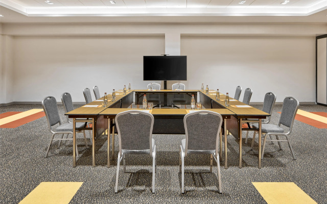 Park Inn By Radisson Clark