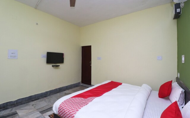 Oyo 30710 Maa Banadurga Homestay
