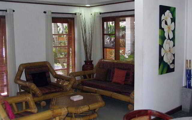 Adika Sari Bungalows
