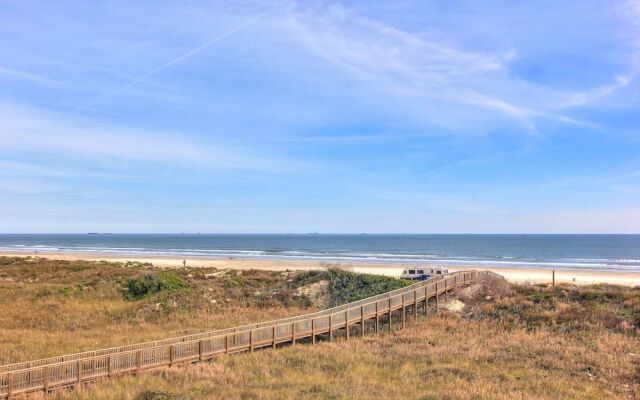 Vista Grande 932 by RedAwning