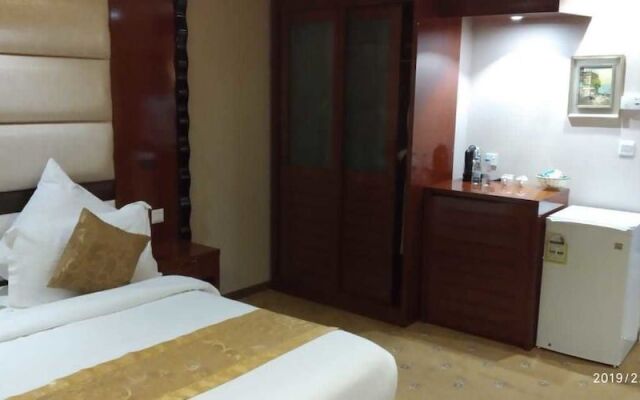 Sanam Hotel Suites