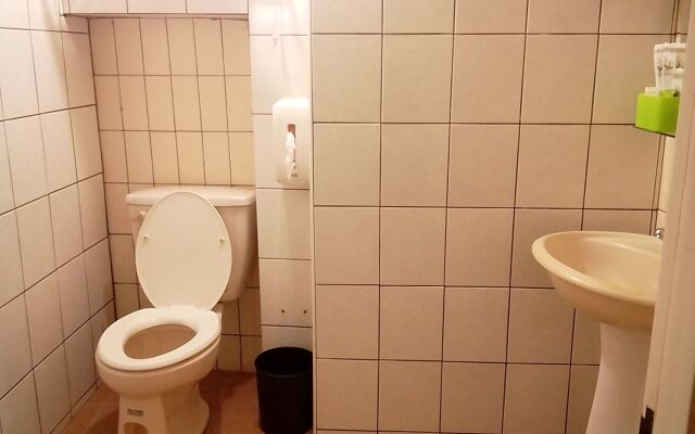 Jiu Fen Alleyway B B