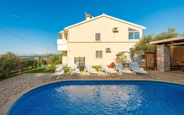 Nice Home in Pasman With 4 Bedrooms, Wifi and Outdoor Swimming Pool