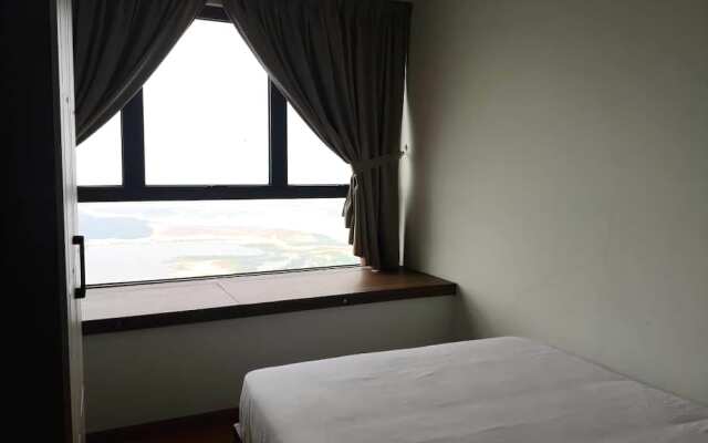 Tranquil Seaview 2 @ Danga Bay