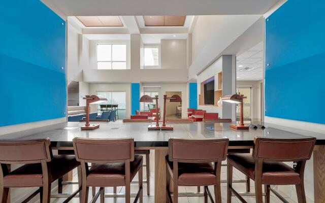 Holiday Inn Express & Suites Lufkin South by IHG