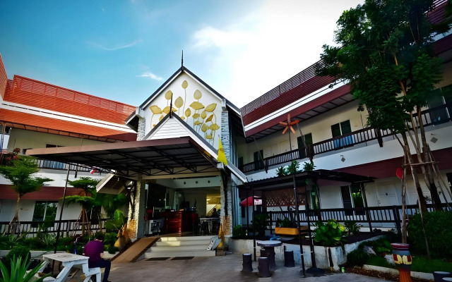 Thatphanom Place