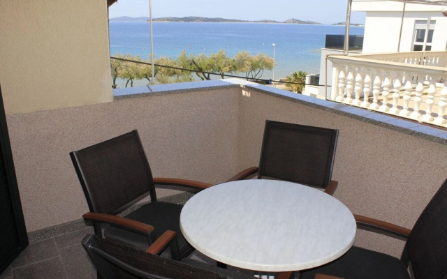Zdenka - 10 m From the Beach - A2