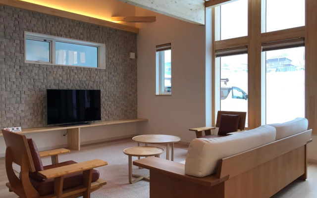 Tsuru Apartments – Guest Rooms – Furano